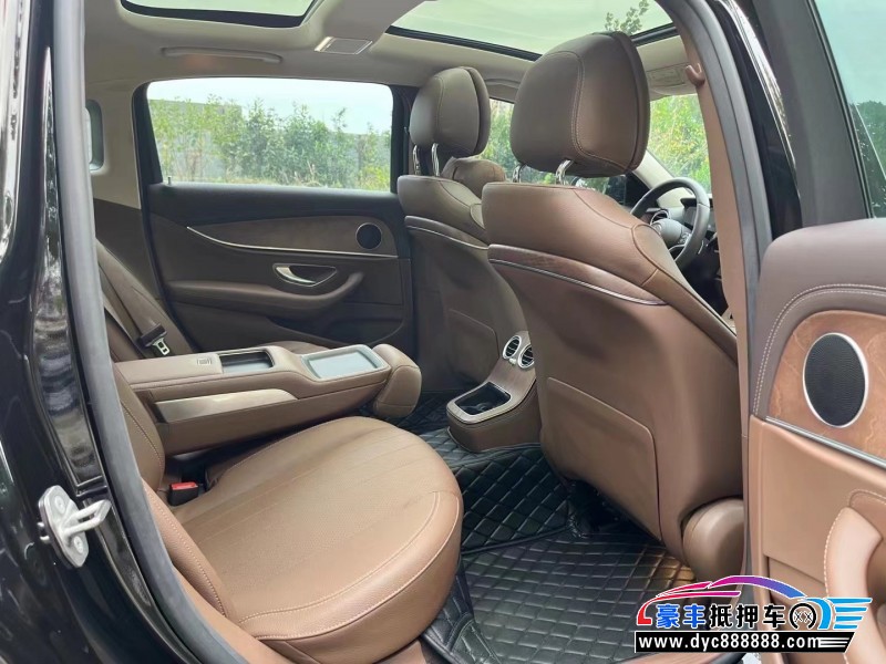 22年奔驰E轿车抵押车出售