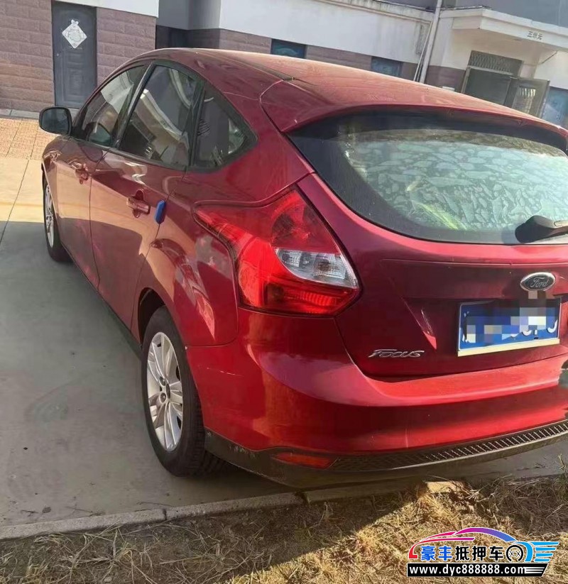 15年福特福克斯轿车抵押车出售