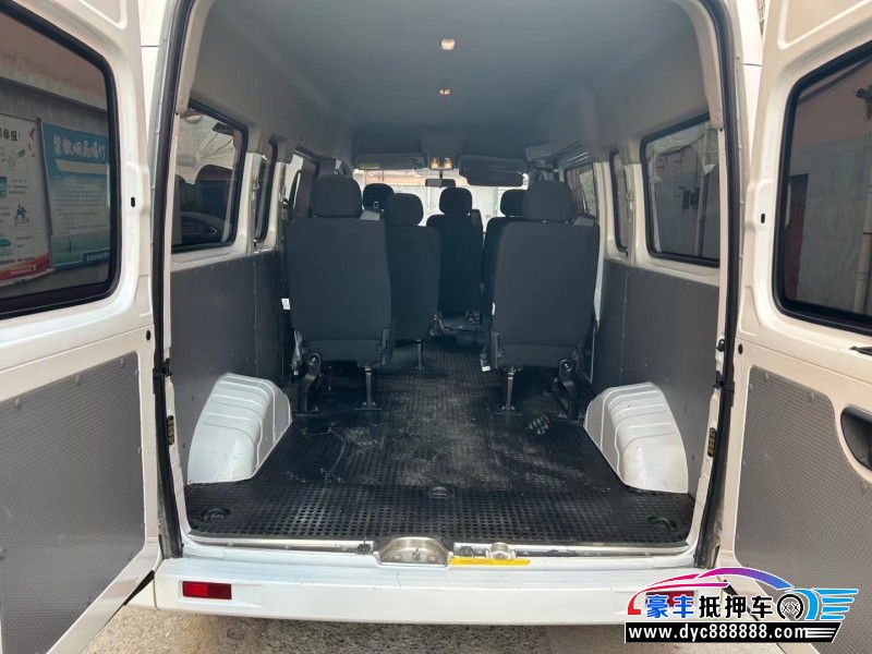 23年上汽大通V80微面抵押车出售