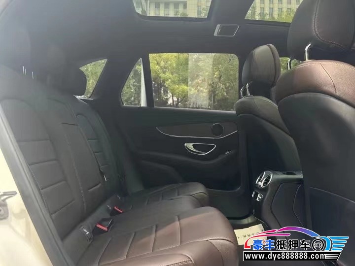 22年奔驰GLCSUV抵押车出售