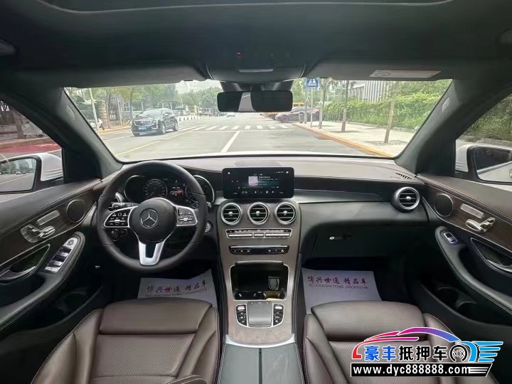 22年奔驰GLCSUV抵押车出售