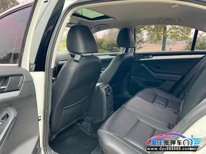 18年大众速腾轿车抵押车出售