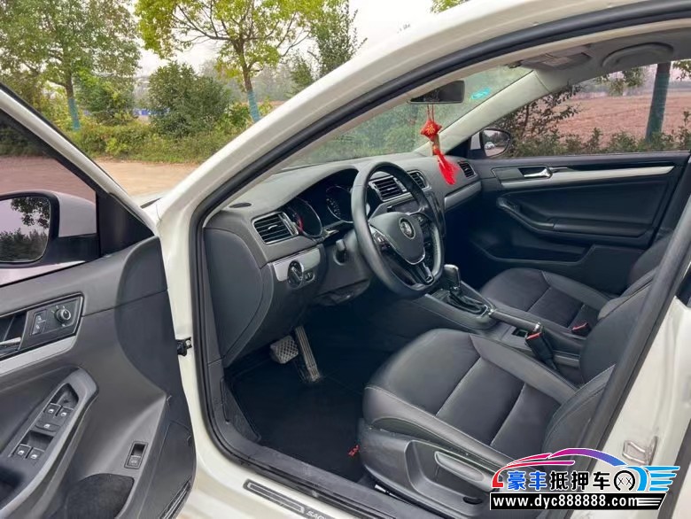 18年大众速腾轿车抵押车出售