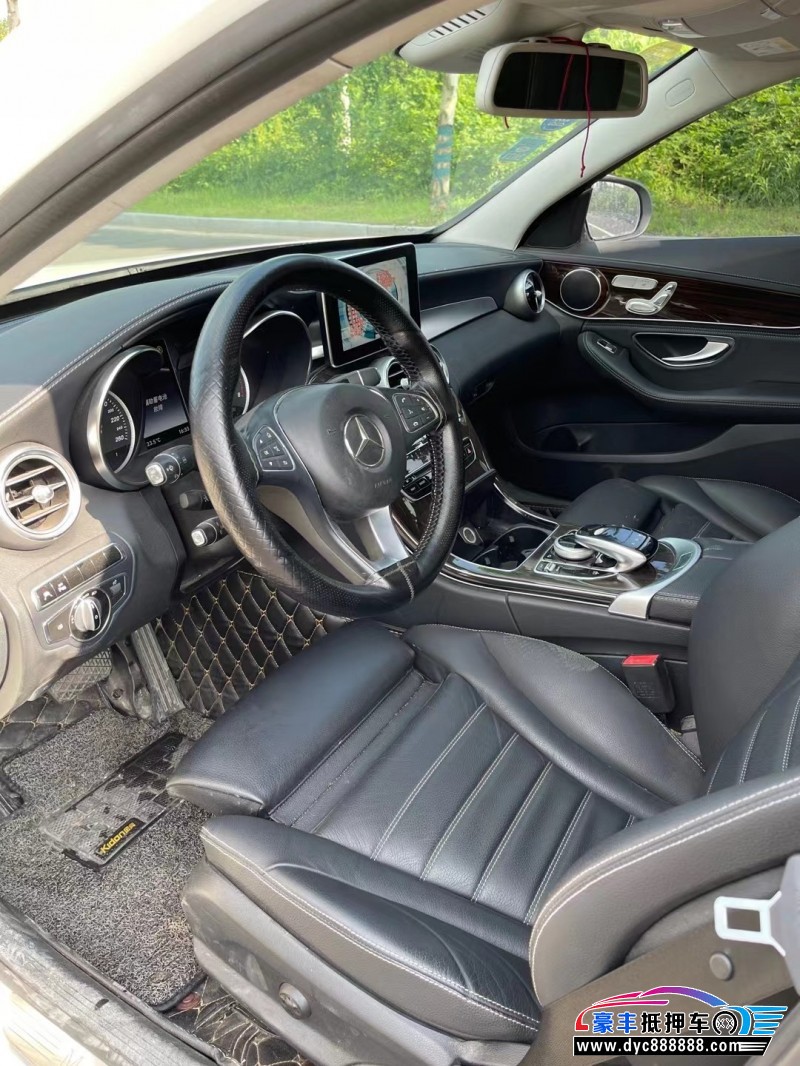 17年奔驰C轿车抵押车出售