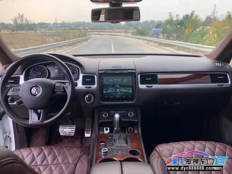 15年大众途锐轿车抵押车出售