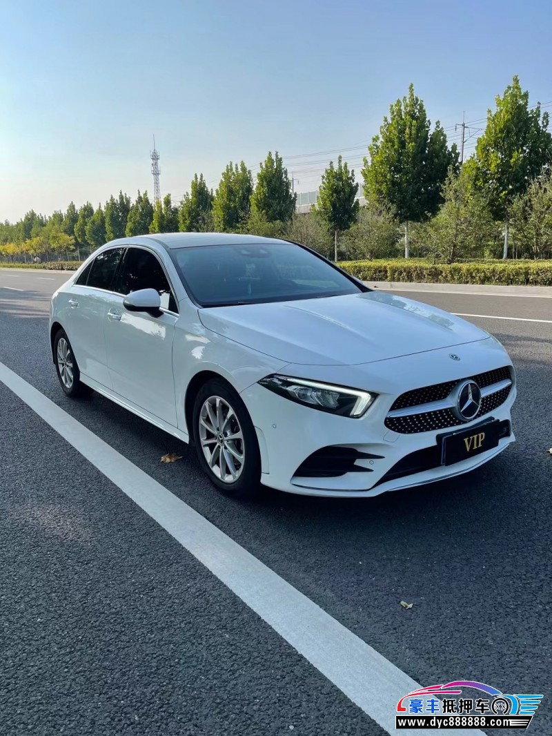 20年奔驰A轿车抵押车出售