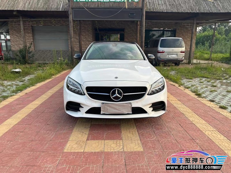 22年奔驰C轿车抵押车出售