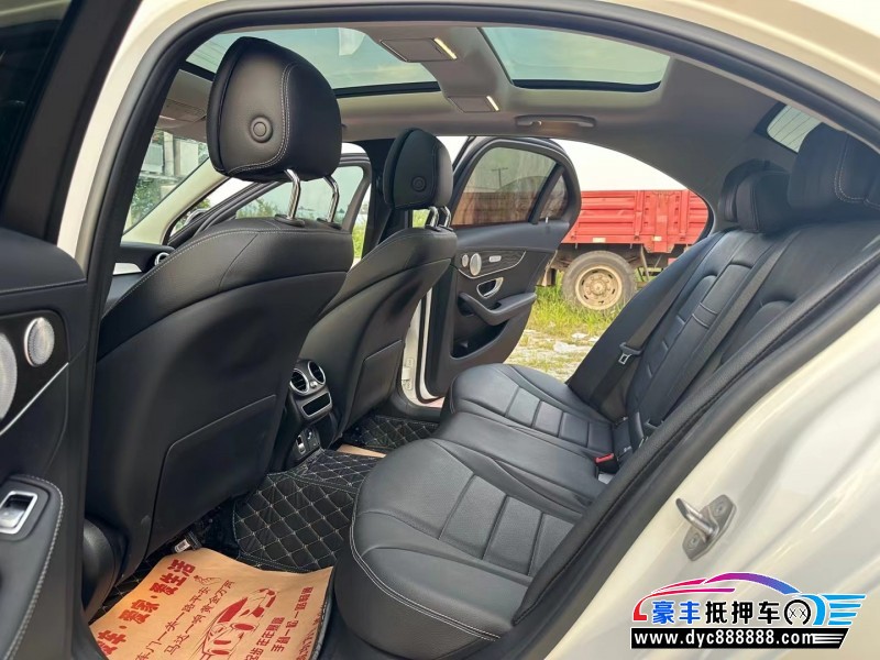 22年奔驰C轿车抵押车出售