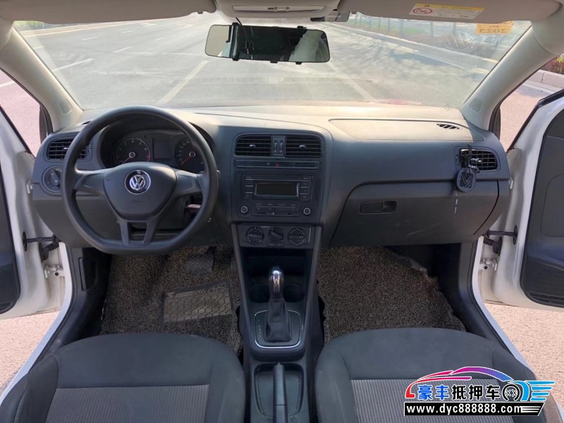 17年大众polo轿车抵押车出售