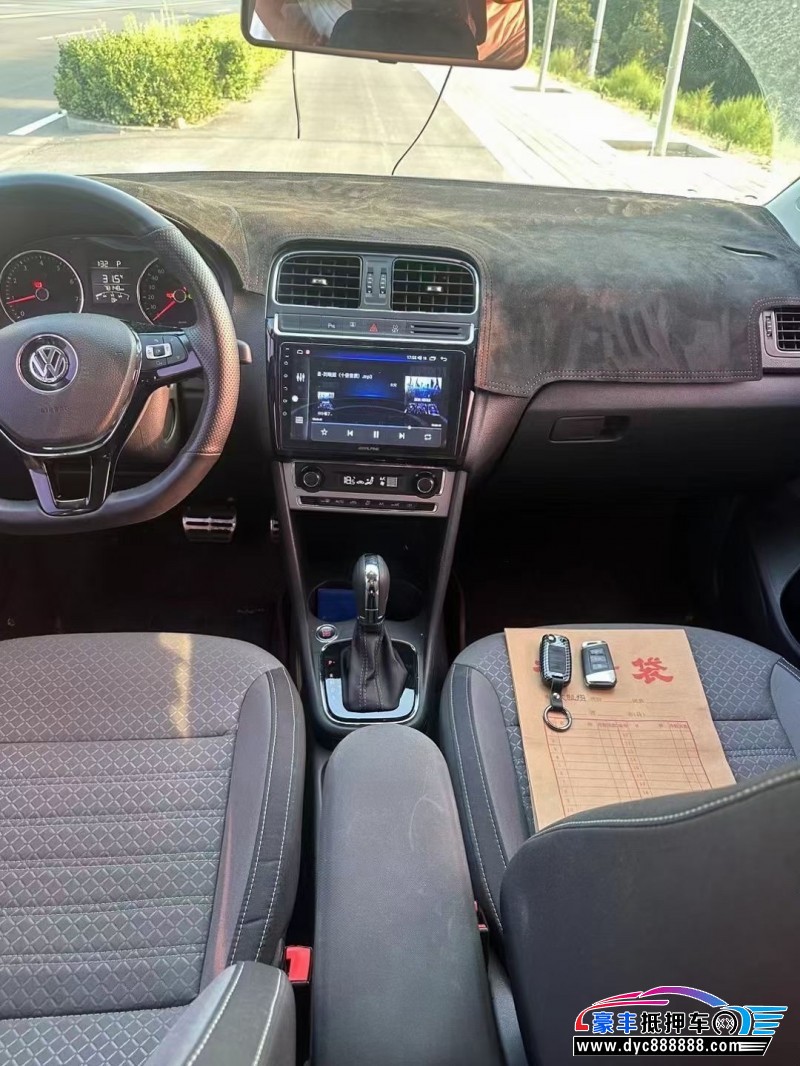 15年大众polo轿车抵押车出售