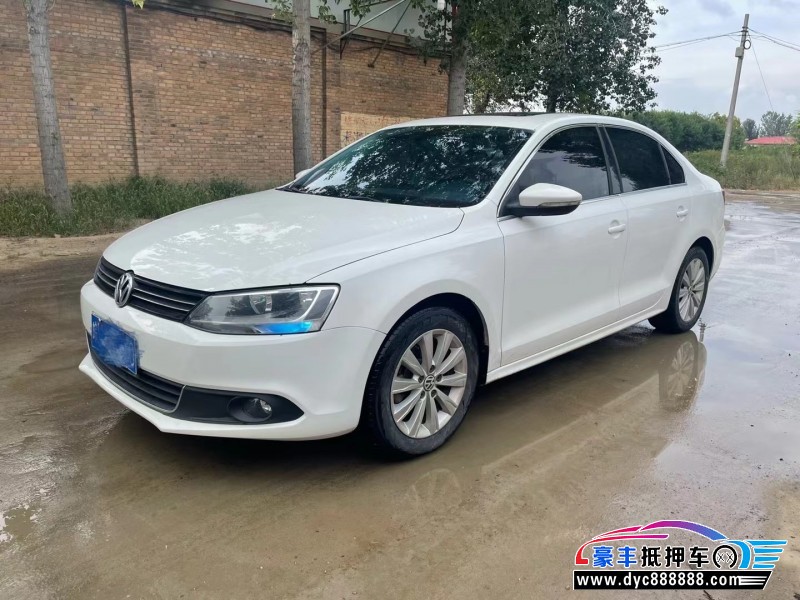 16年大众速腾轿车抵押车出售