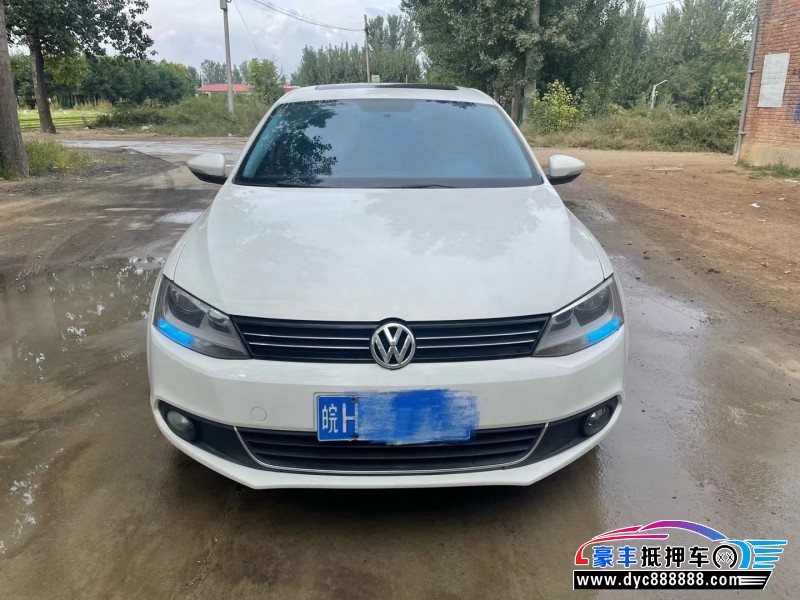 16年大众速腾轿车抵押车出售