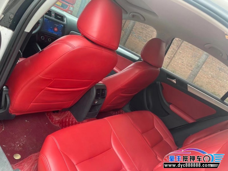 16年大众速腾轿车抵押车出售