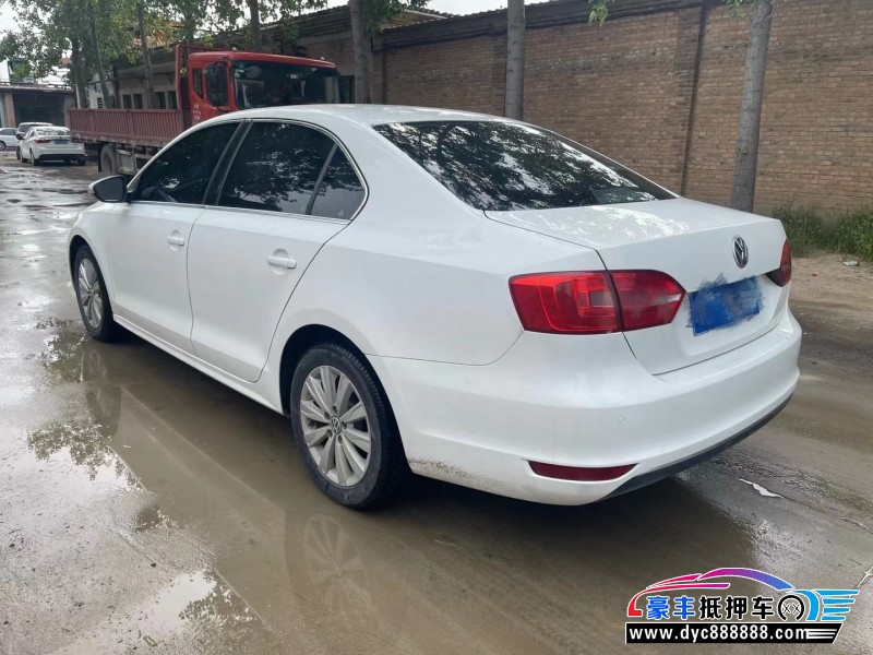 16年大众速腾轿车抵押车出售