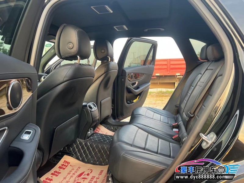 18年奔驰GLC轿车抵押车出售