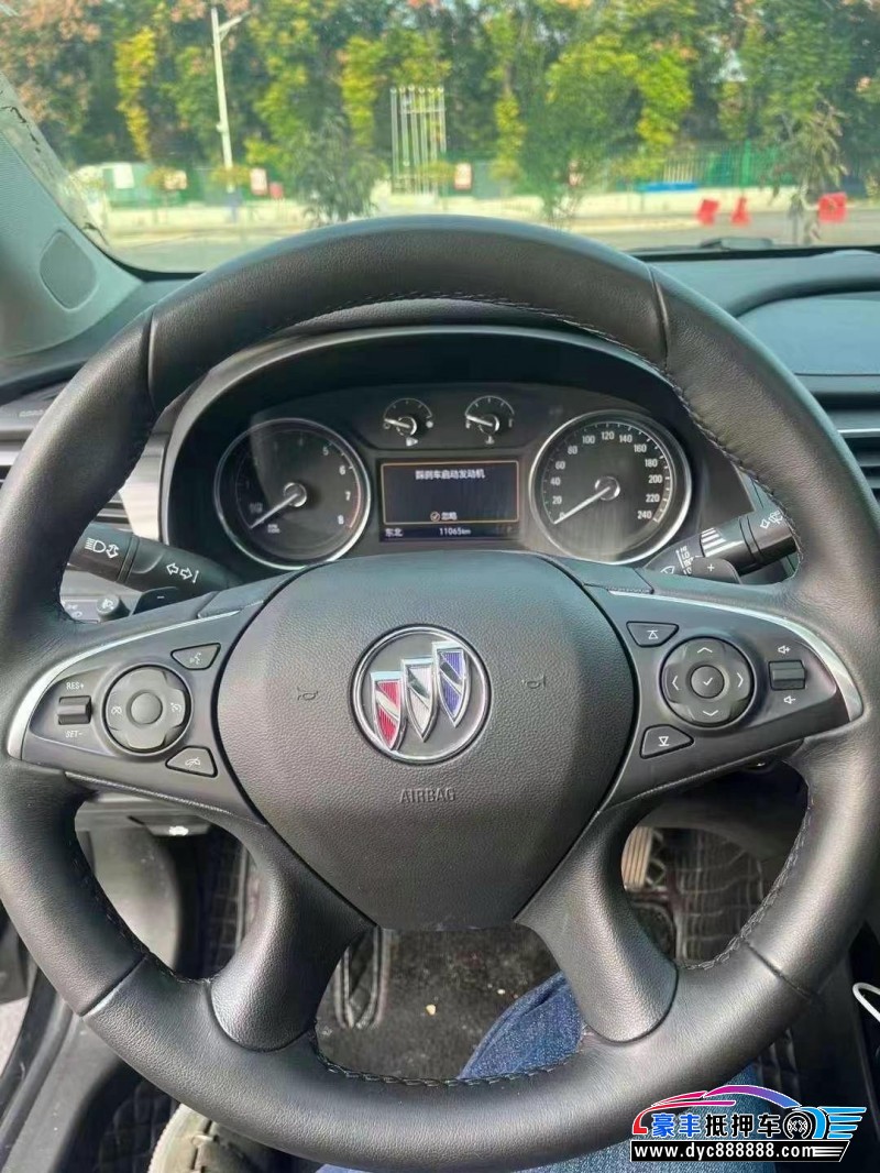 21年别克君越轿车抵押车出售