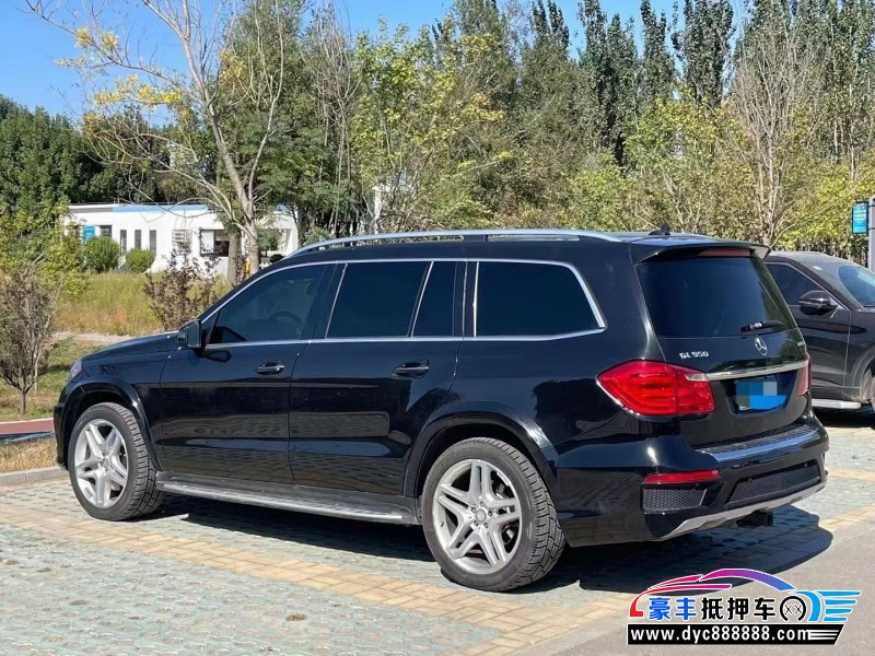 15年奔驰GL轿车抵押车出售