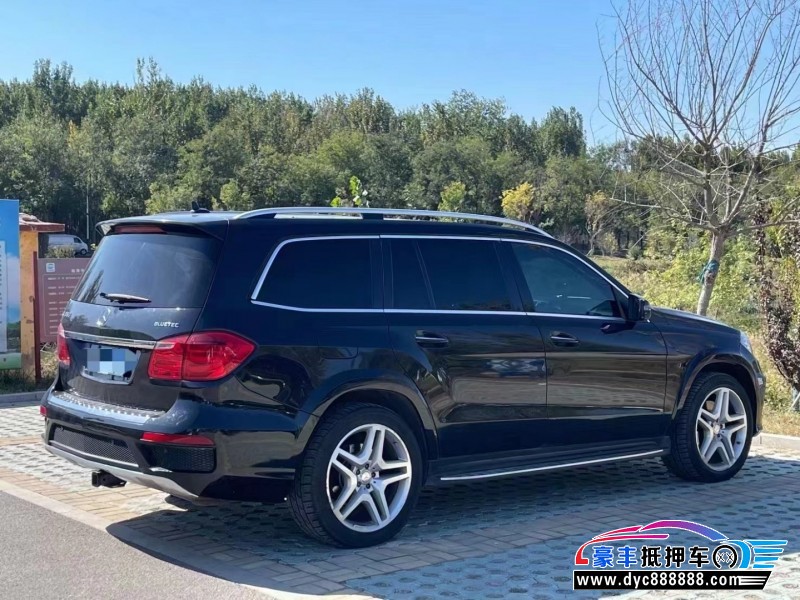 15年奔驰GL轿车抵押车出售