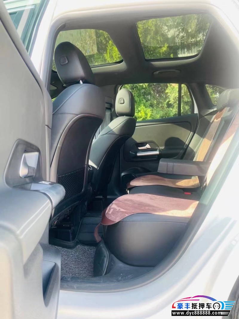 22年奔驰CLA轿车抵押车出售