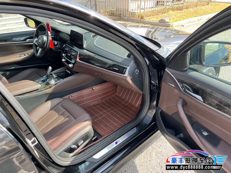 18年宝马5系轿车抵押车出售