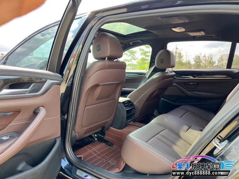 18年宝马5系轿车抵押车出售