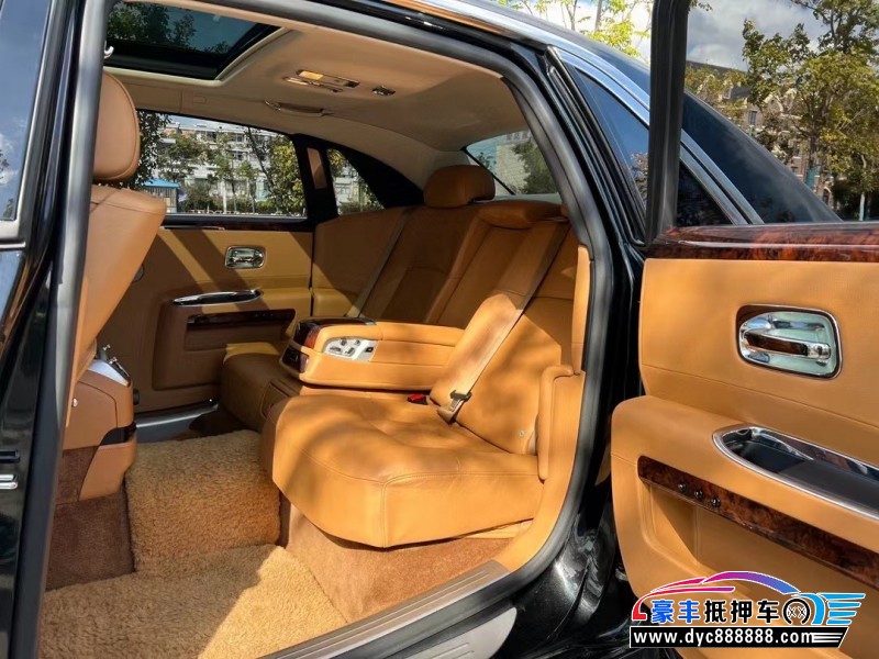 14年劳斯莱斯古斯特轿车抵押车出售