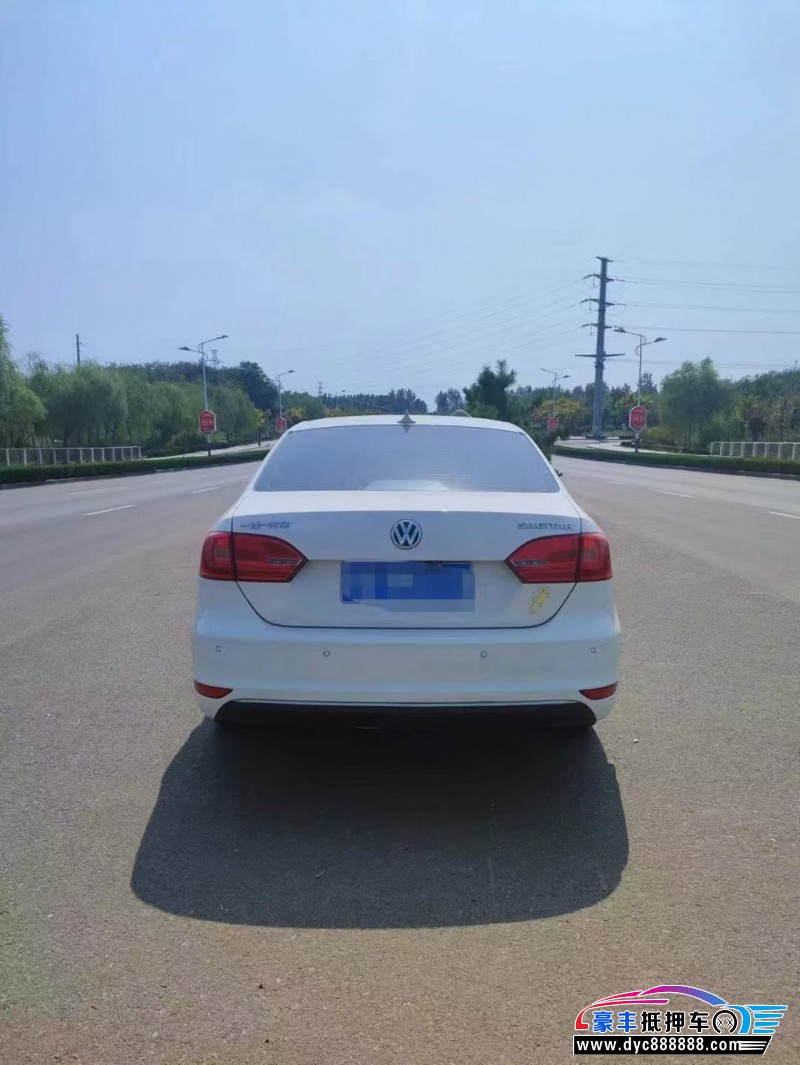 14年大众速腾轿车抵押车出售