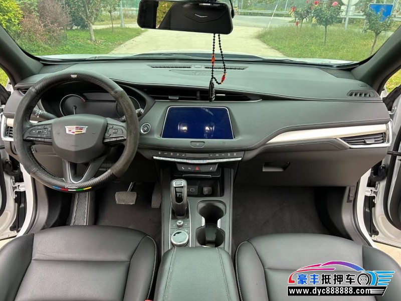 19年凯迪拉克XT4轿车抵押车出售