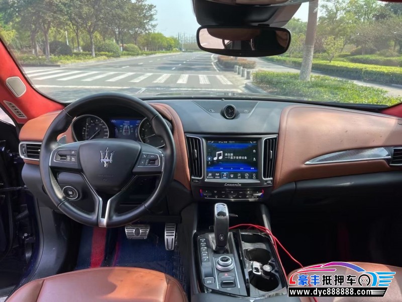 20年玛莎拉蒂莱万特轿车抵押车出售