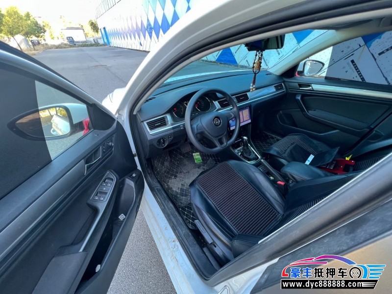 21年大众宝来轿车抵押车出售