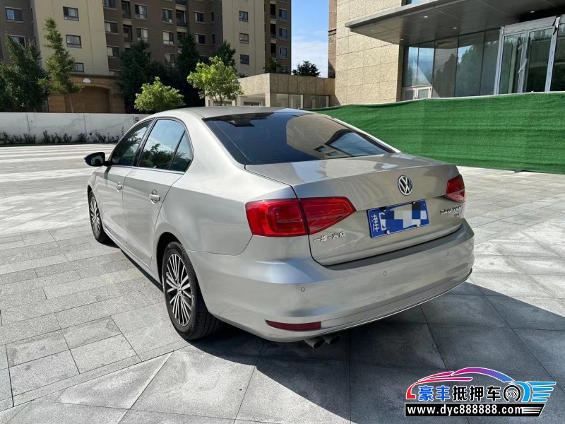 16年大众速腾轿车抵押车出售