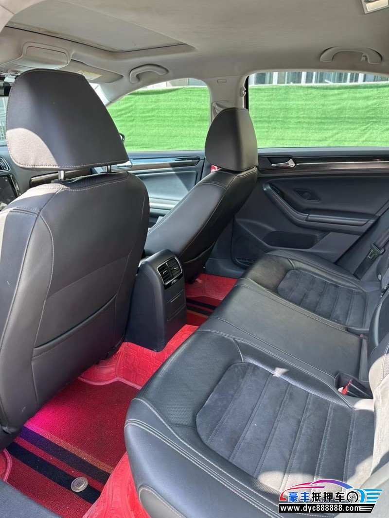 16年大众速腾轿车抵押车出售