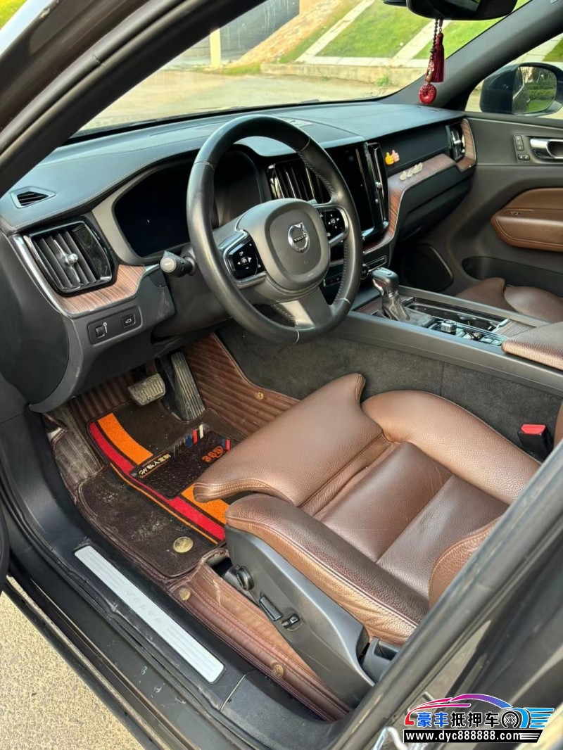 20年沃尔沃XC60轿车抵押车出售
