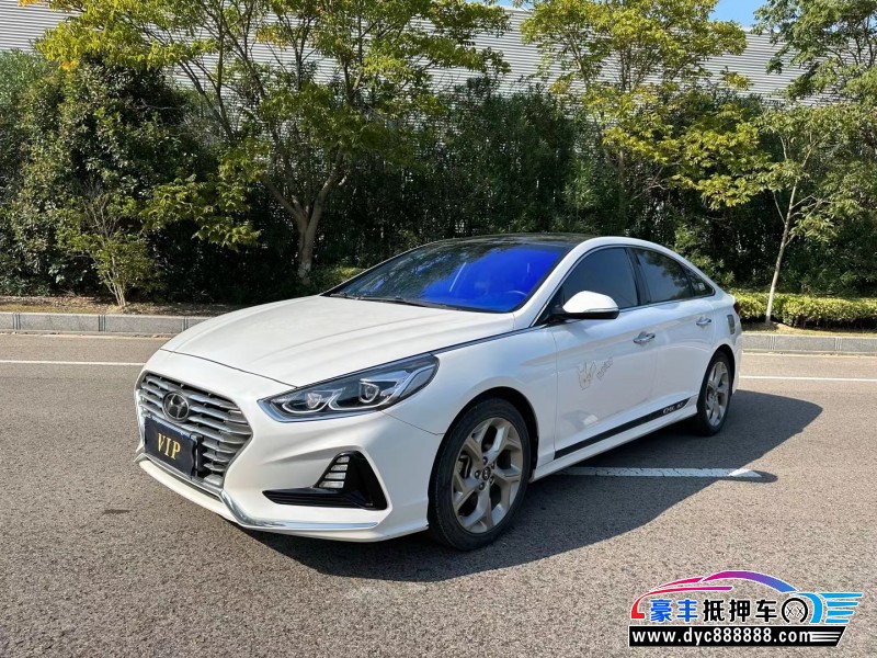 18年现代索纳塔轿车抵押车出售