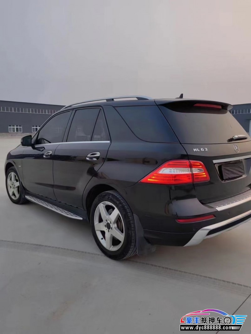 12年奔驰ML轿车抵押车出售