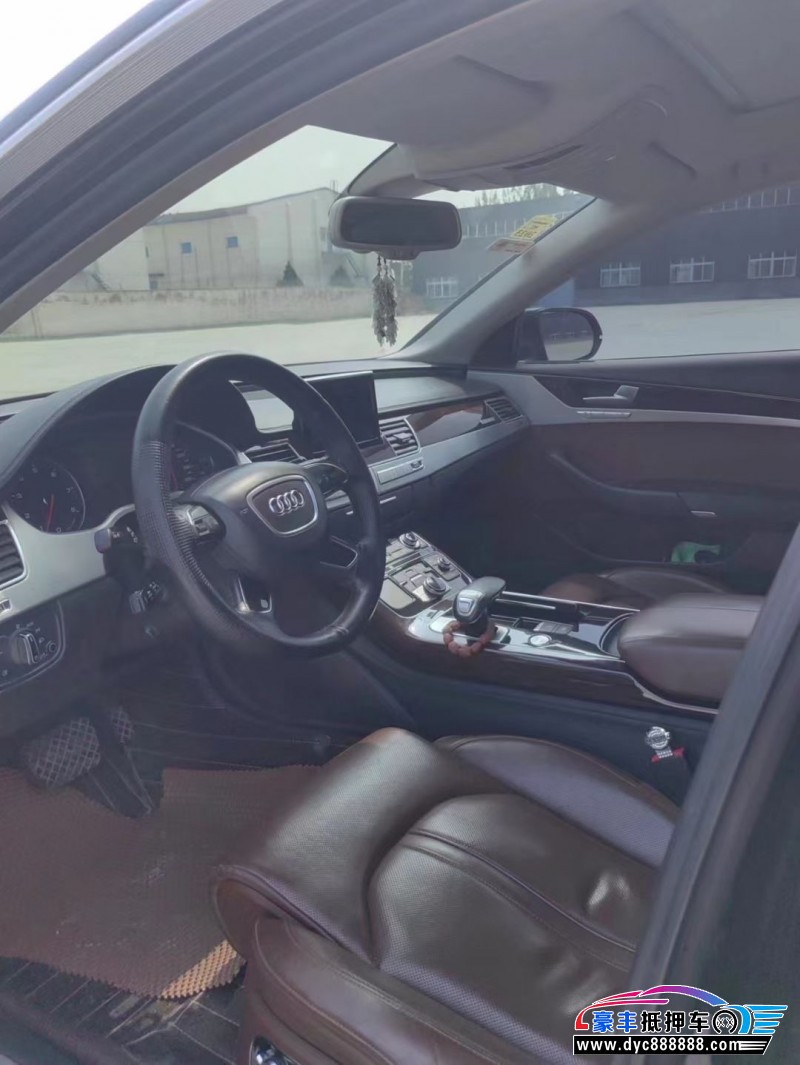 15年奥迪A8L轿车抵押车出售