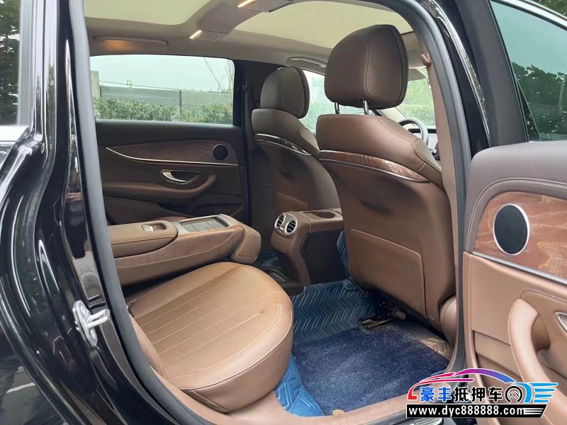 20年奔驰E轿车抵押车出售