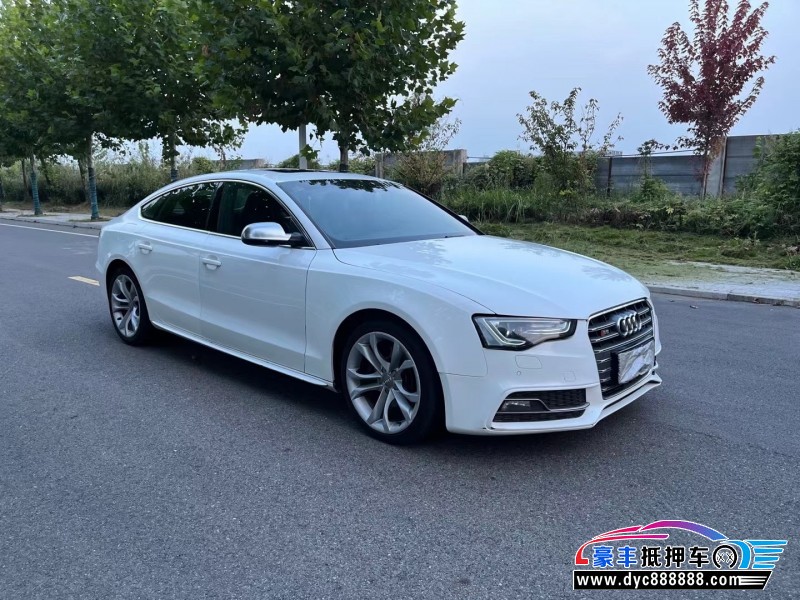15年奥迪S5轿车抵押车出售