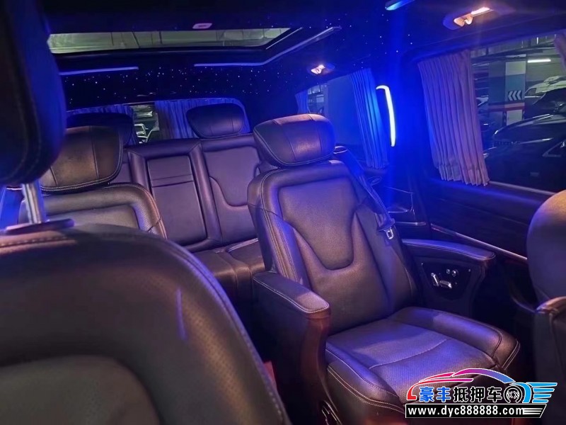 19年奔驰V轿车抵押车出售