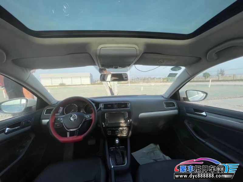 16年大众速腾轿车抵押车出售