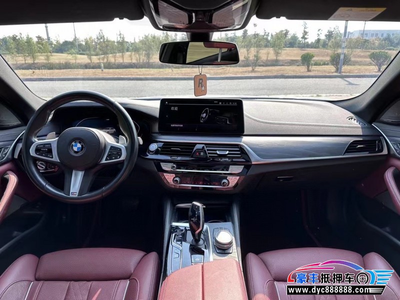 21年宝马5系轿车抵押车出售