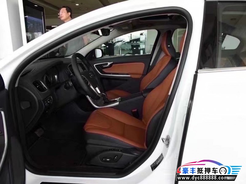 23年沃尔沃S60轿车抵押车出售