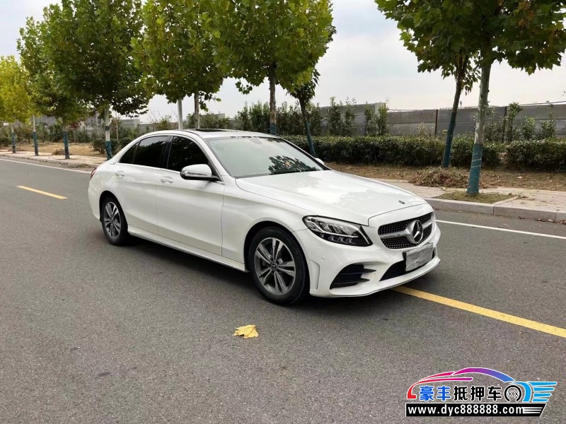 20年奔驰C轿车抵押车出售