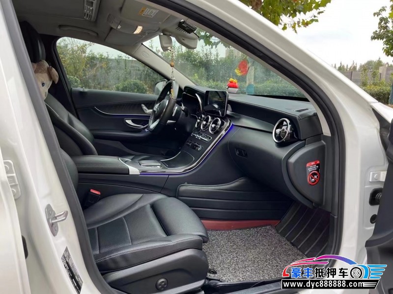 20年奔驰C轿车抵押车出售