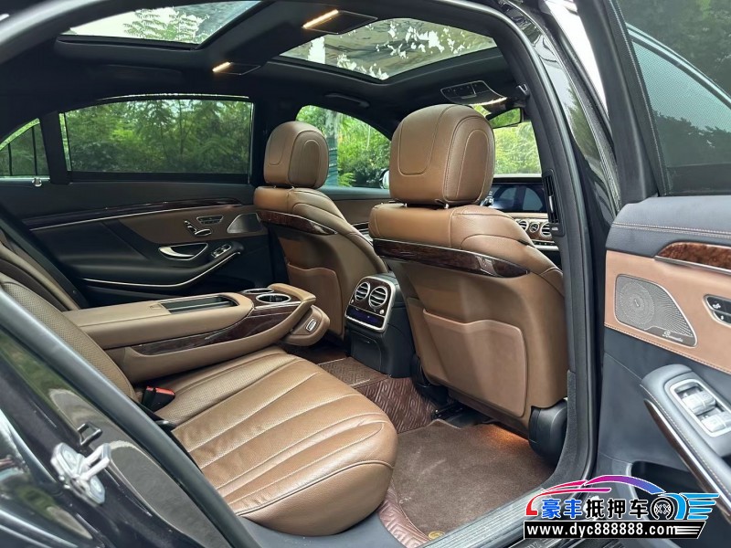 18年奔驰S级轿车抵押车出售