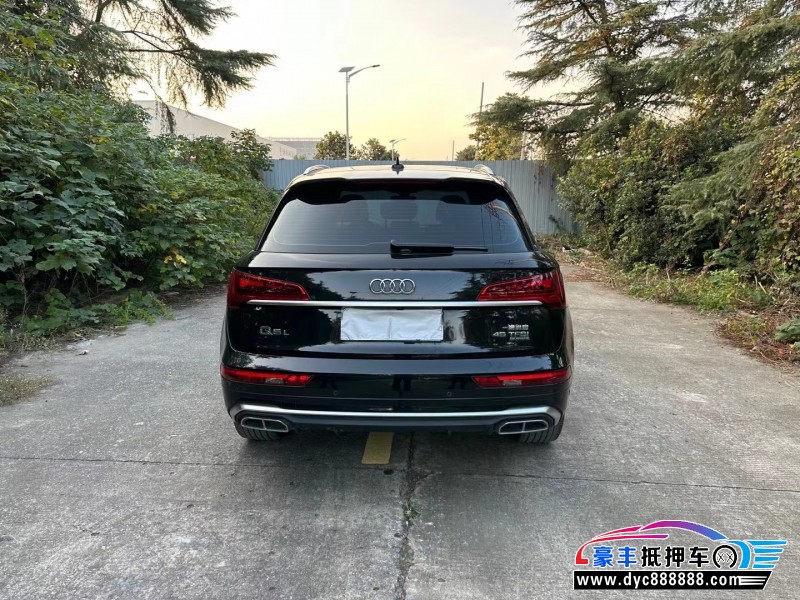 21年奥迪Q5轿车抵押车出售