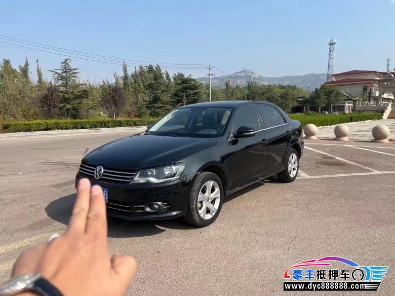 14年大众宝来轿车抵押车出售