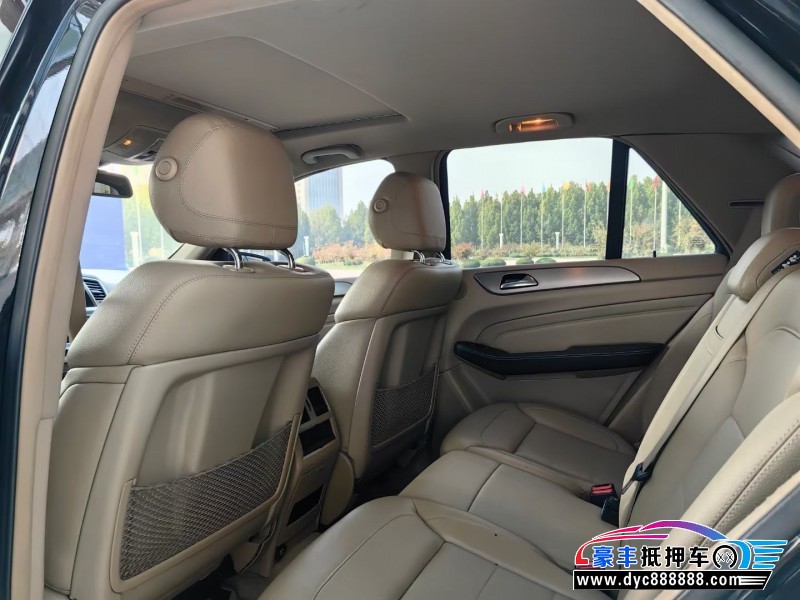 13年奔驰MLSUV抵押车出售