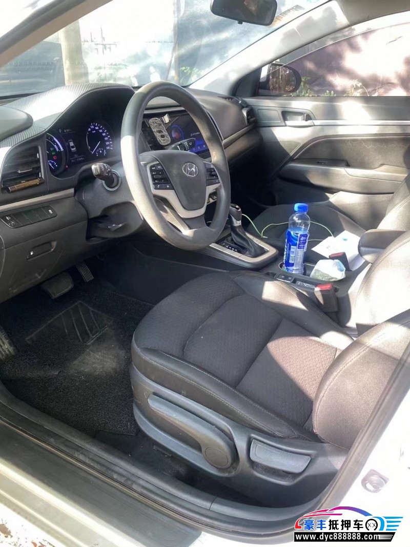 20年现代领动轿车抵押车出售