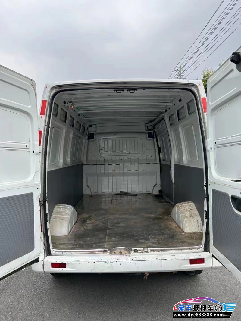 19年上汽大通V80MPV抵押车出售